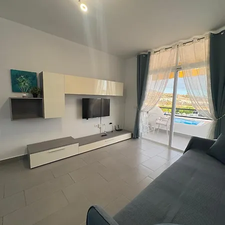 Paraiso Marina Palace Apartment