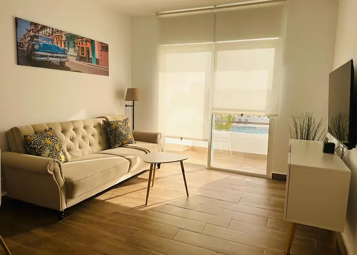 Paraiso Marina Palace Apartment