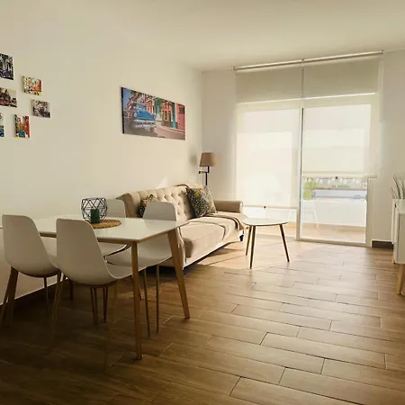 Paraiso Marina Palace 阿德耶