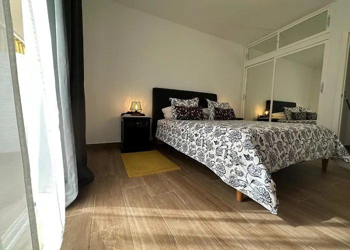 아파트 Paraiso Marina Palace 아데제