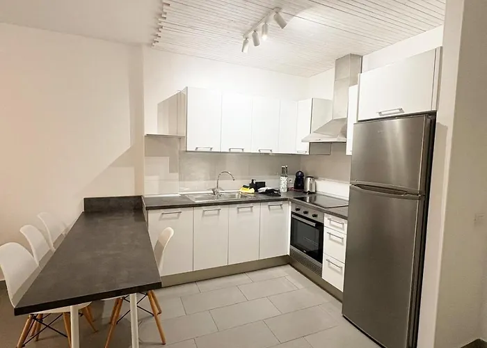 Paraiso Marina Palace * 아데제